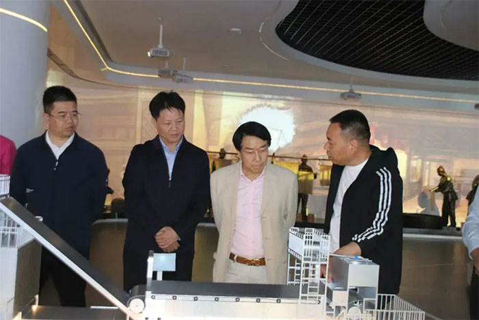 热忱欢迎光友薯业莅临星空官方网页版
公司参观交流