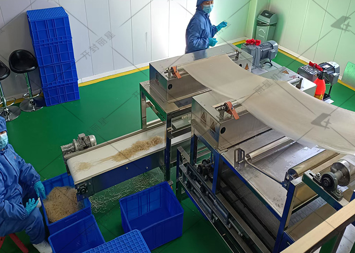 实地实拍：河北客户酸辣粉生产设备试机现场